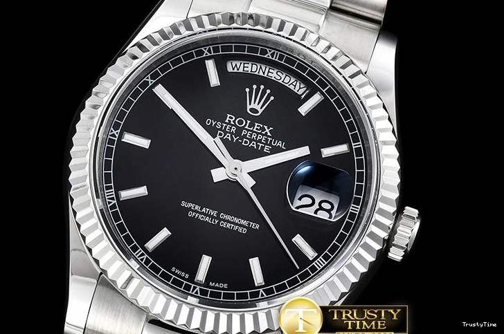 0524 RDD0215D – DayDate 36mm Chic 687